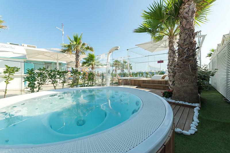 Hotel Liane Riccione Exterior photo